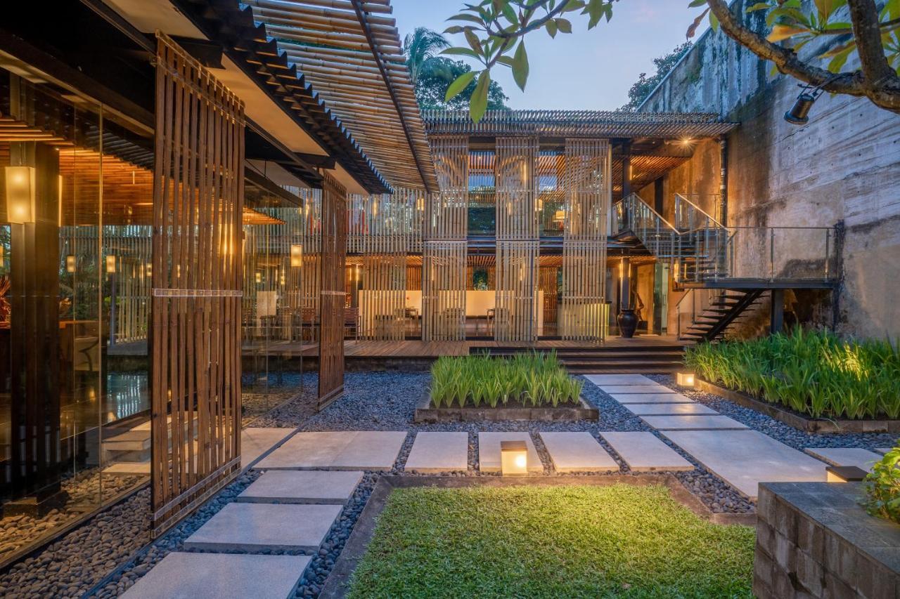 Kayumanis Nusa Dua Private Villa & Spa (Adults Only) Exterior photo